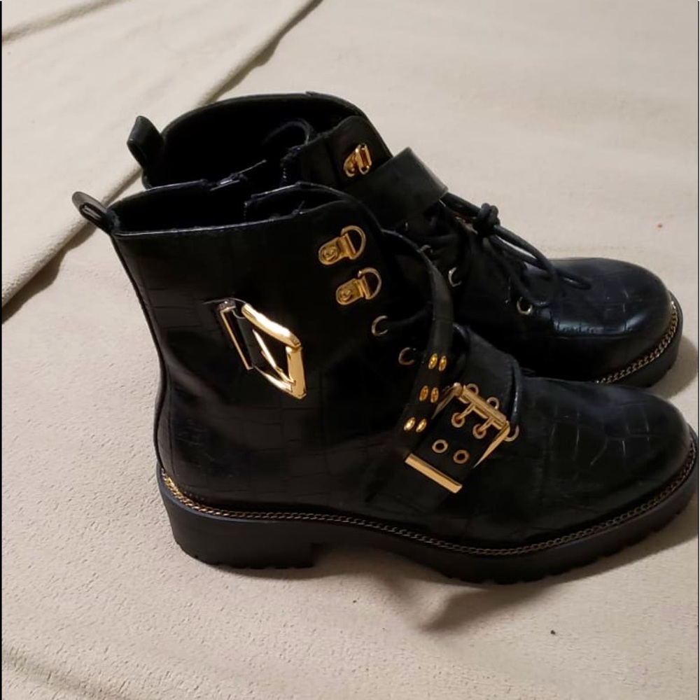 Rocker boots